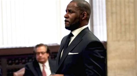 R Kelly Wants Herpes Related Charges Dropped From Federal Case