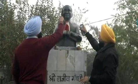 Amarinder Singh Blames Shiromani Akali Dal For Vandalising Rajiv Gandhi