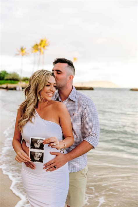 Baby Announcement At Waialae Beach Park Oahu Maternity Photographer