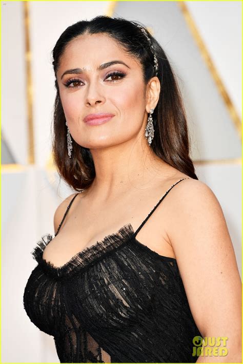 Salma Hayek Is Sexy In Lace For The Oscars Photo Oscars Salma Hayek Photos
