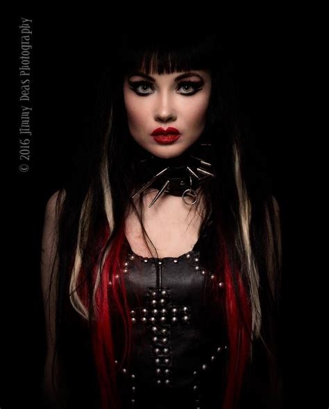 pin by maria daugbjerg 3 on gothic clothes no 27 perfect hair gothic beauty gothic