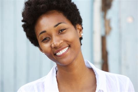 Premium Photo Happy Young African Woman With Beautiful Smile