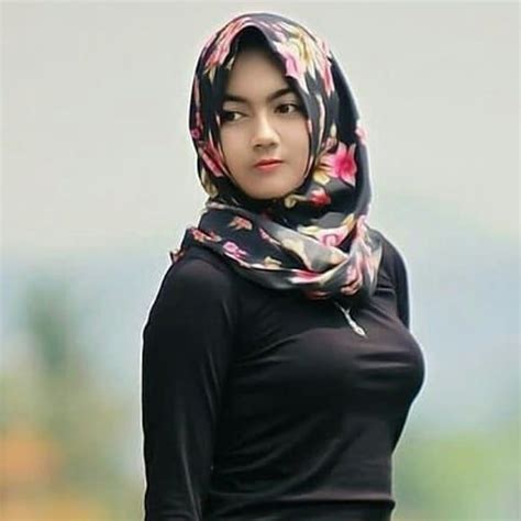 Nadia Putri Di Instagram Menatapmu 😘 Hijab Payudaramontok