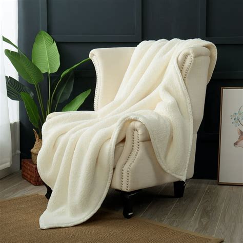 Reafort Ultra Soft Double Layer Sherpa Oversized Throw Blanket