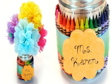 It's nice to be thought of and teachers are natural bargain hunters. 5 Teacher Gifts Under $5 - wilmingtonparent.com