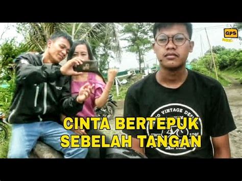 Anime romance drama tak jarang mampu memikat hati penontonnya untuk merasakan apa yang dirasakan oleh karakter yang terlibat dalam anime tersebut. Eps 1 "CINTA BERTEPUK SEBELAH TANGAN" #8 Film pendek ...