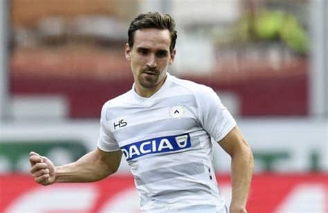 Categoria stagione squadra fuori casa campionato: Sven Kums pakt met Udinese een punt tegen Torino - Het ...
