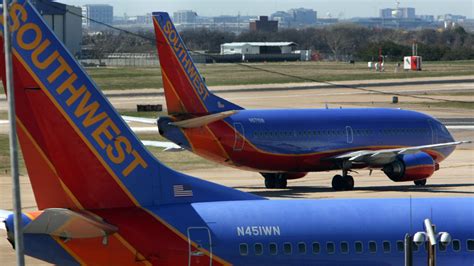 Watch Passenger Kicked Off Southwest Flight In Mask Dispute