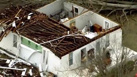 Storms Tornadoes Kill 5 In Midwest