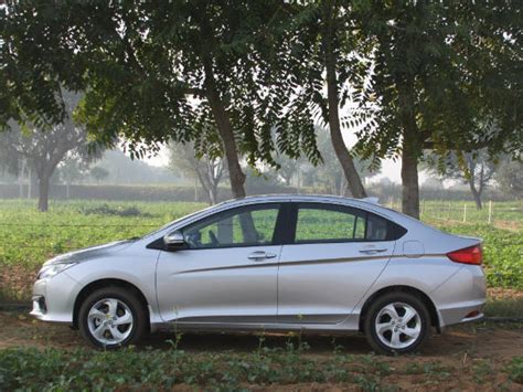 The honda city diesel has a certified economy of 26 kmpl as per arai standards and we ended up bettering it by over 70%. 2014 Honda City Review - City Diesel & Petrol Mileage ...