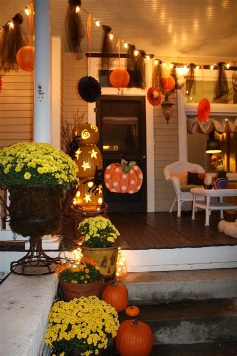 Bay decoration christmas is incomplete without santa. 50 Chilling and Thrilling Halloween Porch Decorations for 2019