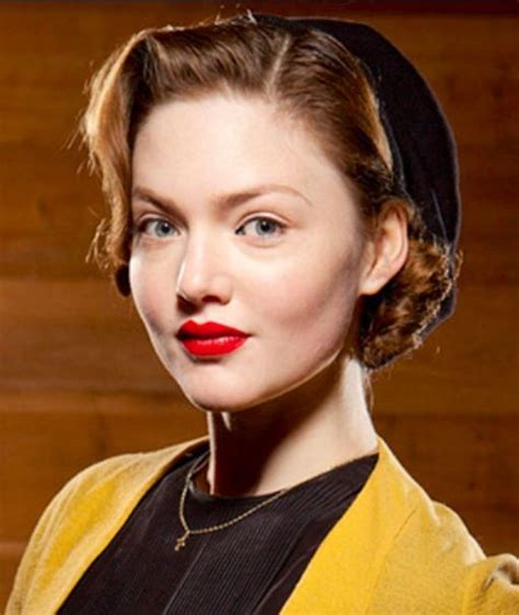 Myrtle Wilson Holliday Grainger As Bonnie Parker In Bonnie And Clyde