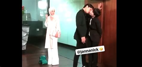Please do not spoil content of next episodes report spoiler. Behind the scenes of K-drama Coffee Prince's Malaysian remake