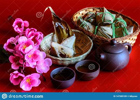 Besides dragon boat races and zongzi, we also do other things to celebrate. Dragon Boat Festival Traditional Food Zongzi Stock Image ...
