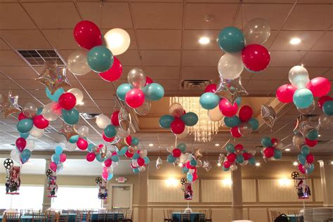 Ceiling Décor Gallery · Party And Event Décor · Balloon Artistry Idées