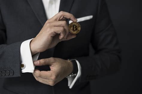 Blockchain seperti vexanium blockchain indonesia adalah sistem database yang memiliki karakter data identik disimpan di banyak ditempat (disebut nodes atau penambang), bersifat immutable (tidak bisa diedit, tidak bisa dihapus), append only (hanya bisa ditambahkan), block yang satu terhubung dengan block sebelum dan sesudahnya secara kriptografik. Rekomendasi Platform Investasi Untuk Investor Crypto ...