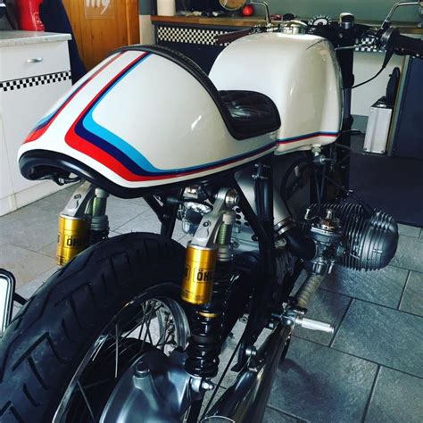 Il était devenu ce qu'il avait toujours rêvé d'être, un parvenu. Pin von Bruno Guenier auf Peinture moto | Bmw motorrad ...