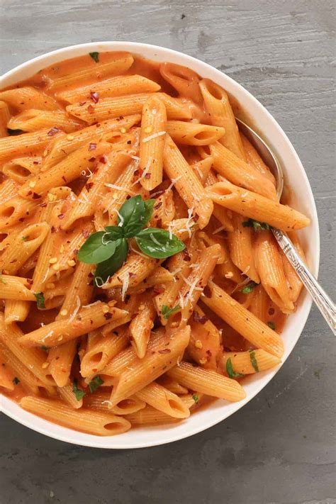 Easy Pasta With Tomato Cream Sauce Ministry Of Curry
