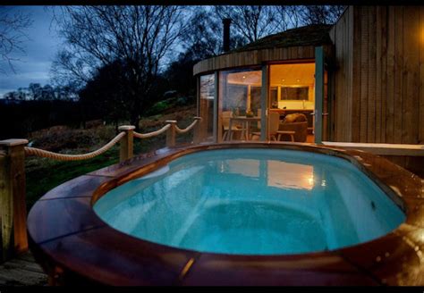 The Roundhouse Hot Tub Lodge Glasgow Hemera Holidays
