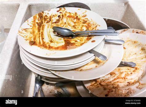 Dirty Dishes At Restaurant Hi Res Stock Photography And Images Alamy