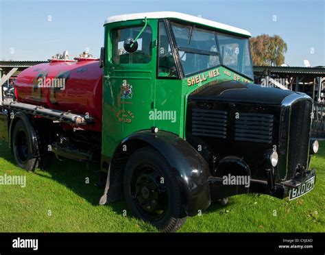Old Bp Tanker Hi Res Stock Photography And Images Alamy