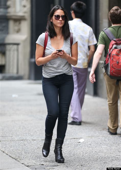 Olivia Munn Looks Sexy And Casual In New York Photo Huffpost