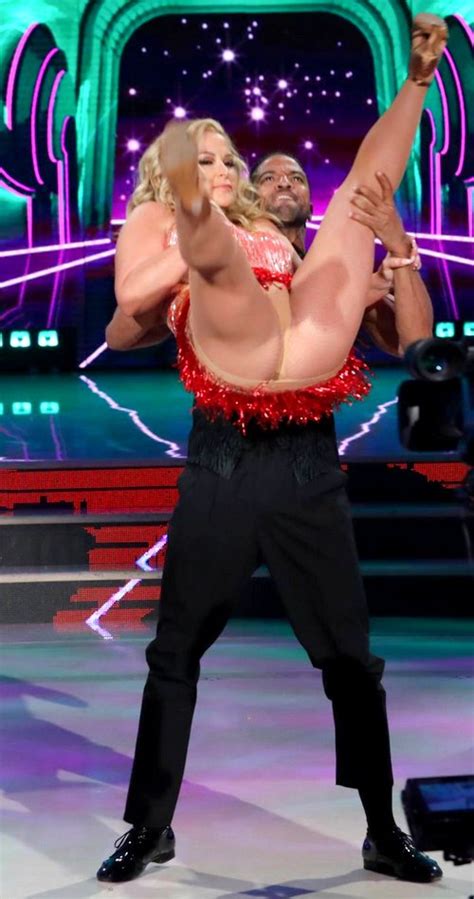 Anastacia Face Embarrassing Wardrobe Malfunction On A Dancing Show Celebrity Wardrobe Malfunctions