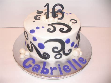 The only thing better than birthday cakes are cartems donuts. Sweet 16 | This was a birthday cake for a 16 year old. The b… | Flickr