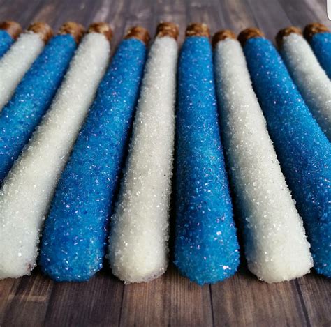 Blue And White Chocolate Covered Pretzels Sweettemptationsme