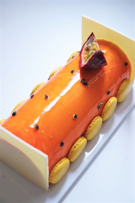 Bûche exotique mangue passion vanille Recette de Noël