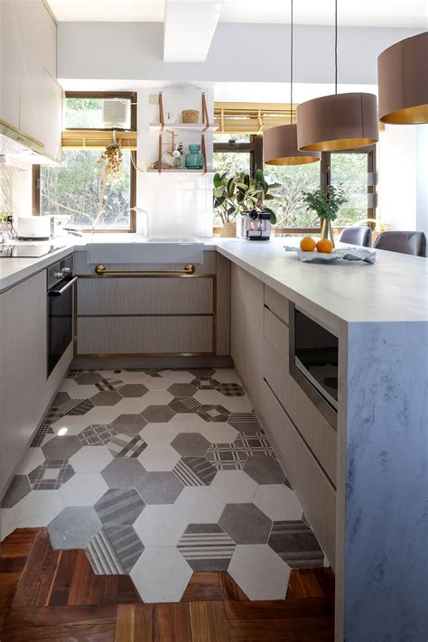 Welcome to kong mee home gallery! tile transition into wood floors - A Small Hong Kong Home ...