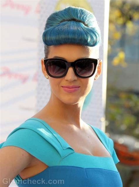 Pictures Katy Perry Sporting 50s Pin Up Girl Look