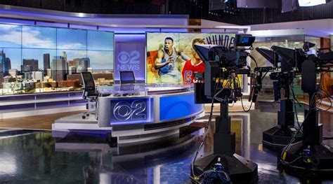 Strong Lines Anchor Solid New Cbs 2 News Los Angeles Set