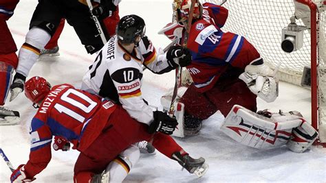 Die welt zu gast bei freunden. Eishockey-WM: Deutschland unterliegt Weltmeister Russland ...