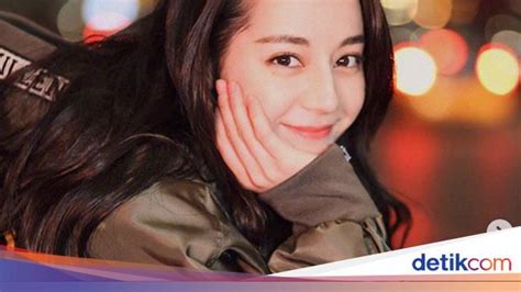 Most Popular Sepekan Dilraba Dilmurat Aktris Cantik Keturunan Uighur