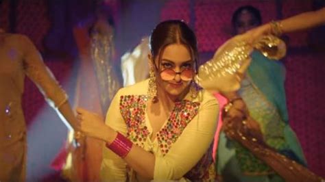 Khandaani Shafakhana New Song Koka Punjabi Kudi Sonakshi Sinha Dances To Remixed Jasbir Jassi