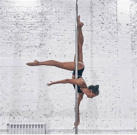 Pin By Mlh On полденс Pole Dancing Pole Dance Moves Pole Fitness Moves