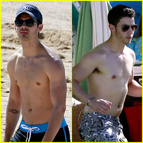 Joe Nick Jonas Shirtless Beach Brothers In Hawaii Bikini Blanda