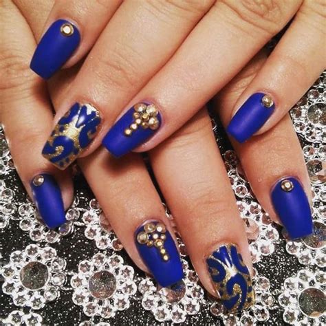 Experience The Glamorous Style Of Royal Blue Nail Designs Be Modish