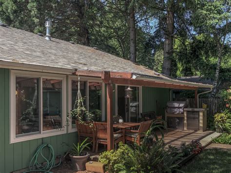 Suntuf Patio Cover With Skylifts Porch Portland By Tnt Builders