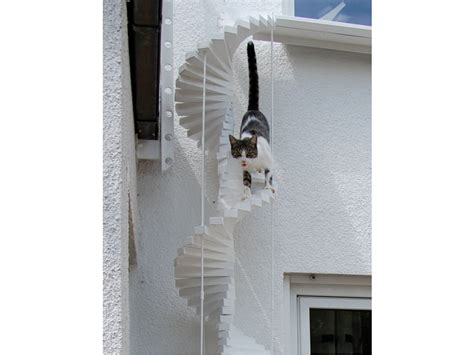 Katzentreppe außen einfach im wunschmaß bestellen und mit dhl liefern lassen. toom Kreativwerkstatt - Katzentreppe Mia | Katzen treppe ...