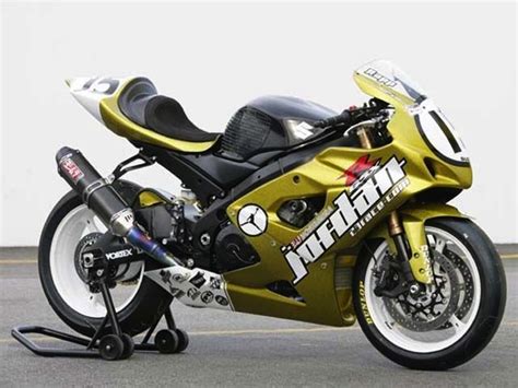 But not everyone knows that he loves motorcycles. Cinq motos de Michael Jordan Motorsports aux enchères ...