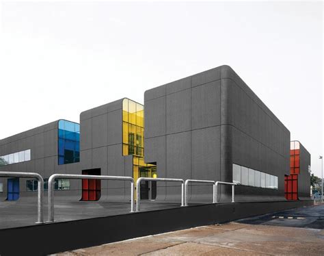 Aeccafe Ratp Bus Centre In Thiais France By Ecdm Architectes