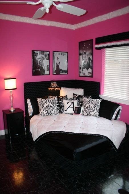 Pink And Black Kindof Plan Dream Rooms Dream Bedroom Teen Rooms Teen Bedroom Small Bedrooms