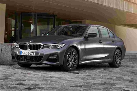 Bmw 3 series saloon review: New 2020 G20 BMW 320i launched in Malaysia - priced from ...