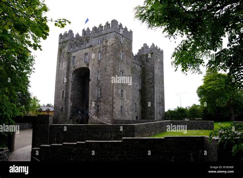 The Bunratty Castle County Clare Ireland Stock Photo Alamy