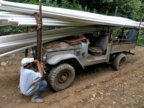 Construyen bancas con ecoladrillos que se usarán en el parque nacional sarigua la dirección regional del ministerio de ambiente (miambiente) herrera, en alianza con la fundación ideas maestras y el programa de Jeep; Cerro Tute, Parque Nacional Santa Fé, Veraguas ...