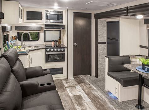 A few times i've purchased a storage caddy to hang on a cabinet door only to find it was too big and prevented the cabinet door from closing. 2019 Best In Show? RV News Says It's The Venture Stratus ...