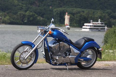 Long, lean and mean, stretching nearly six feet from axle to axle, this machine 2013 honda fury vt1300cx key features. Honda Fury 1300 | Honda fury, Honda, Fury