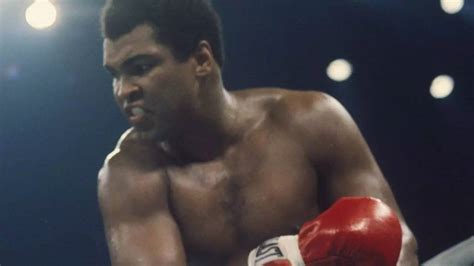 Muhammad Ali Dodges Punches In Seconds In Boxing S Greatest Video